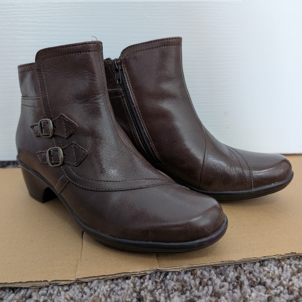 Clark’s Brown Leather Booties - Picture 11 of 12